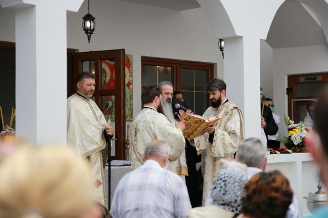 Sfințire de casă socială la Parohia „Sf. Ioachim și Ana” din Piatra Neamț