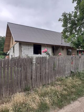 Casa familiei Baciu are un acoperiș nou