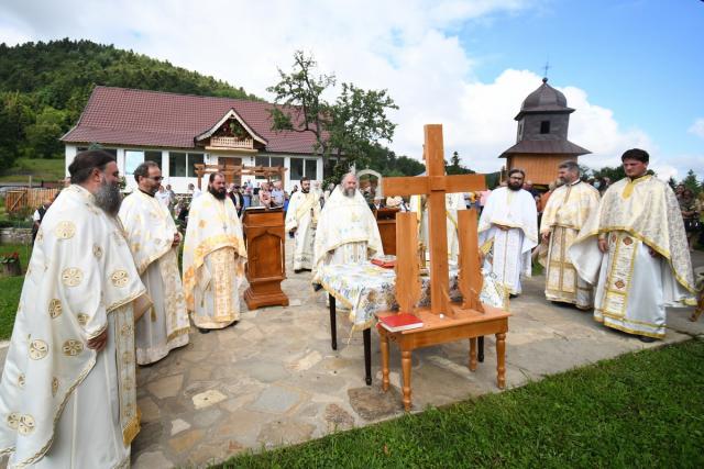 Sfântul Cuvios Atanasie Athonitul, serbat la Schitul Pocrov