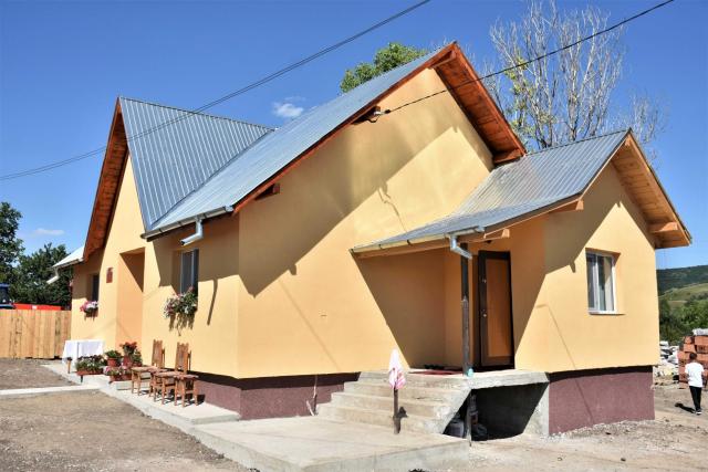 O nouă casă ridicată de Episcopia Hușilor a fost inaugurată
