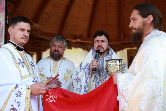 Sfântul Mucenic Pantelimon a fost cinstit la Mănăstirea Paltin din Petru Vodă