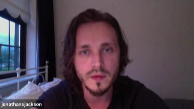 (Video) Actorul Jonathan Jackson, un dialog despre artă, știință și teologie cu pr. Răzvan Ionescu (partea a II-a)
