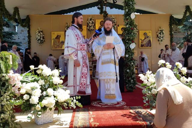 Hram la Mănăstirea Putna: „Glasul măritului Voievod Ștefan a fost auzit, ascultat, iubit, temut și urmat”