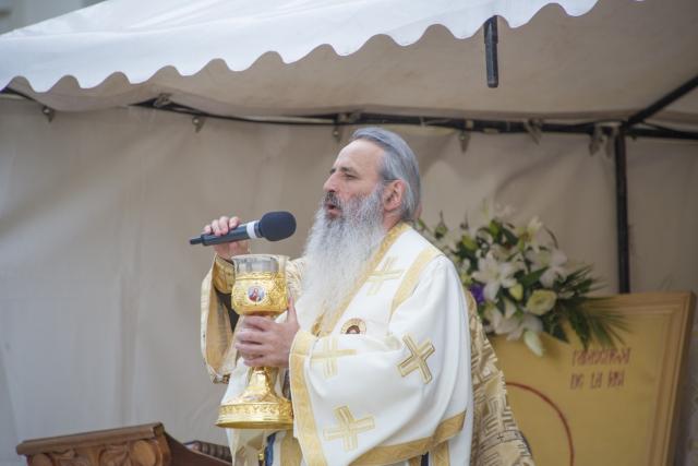 IPS Părinte Mitropolit Teofan: „Iubesc, așadar trăiesc cu adevărat!”