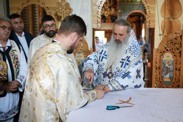 Sfințire de biserică la Valea Racului: „Cel care este rob al lui Dumnezeu este cel mai liber om”