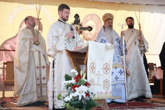 Sfințire de biserică la Valea Racului: „Cel care este rob al lui Dumnezeu este cel mai liber om”