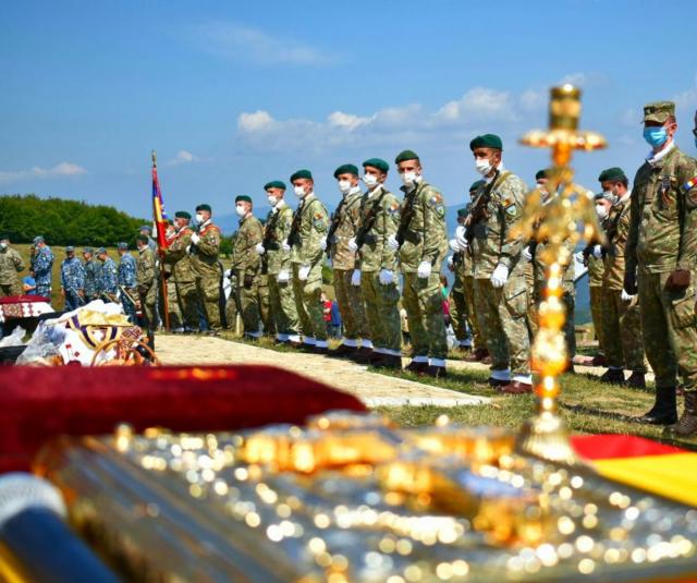 Ceremonie militară pe Dealul Coșna