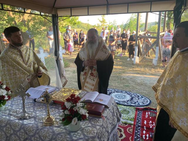 Prezență arhierească în parohiile Oșești și Hălăreşti din Episcopia Huşilor