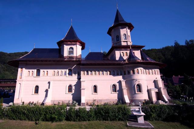 Hramul Bisericii „Schimbarea la Faţă a Domnului” a Mănăstirii Nechit