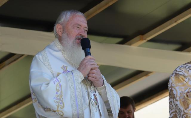 (Audio) „Biserica rămâne corabia de salvare și pentru omul veacului XXI” – IPS Andrei