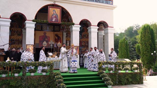(Video) Sfânta Teodora de la Sihla serbată la Mănăstirea Sihăstria
