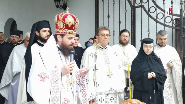 (Video) „Când istoria sau viața întoarce armele, acestea se prefac în cruce” – PS Benedict Bistrițeanul