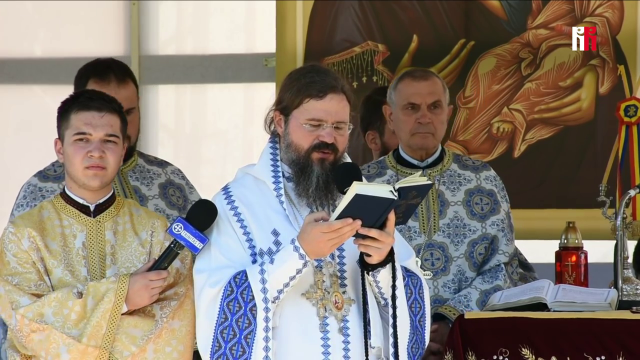 (Video) „Maica Domnului unește cerul cu pământul” - PS Macarie