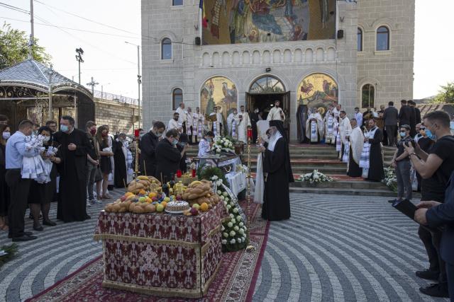 IPS Mitropolit Teofan: „Sub egida mărturisirii că Hristos a înviat, știm că Ilie Gabriel nu a murit, ci doarme”