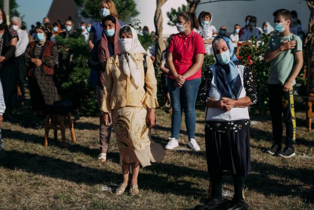 Un nou centru parohial la Rădeni-Neamț: „Dumnezeu nu îl lasă pe omul care se afundă în întunericul vieții”