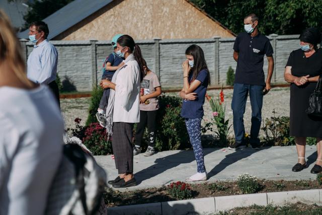 Un nou centru parohial la Rădeni-Neamț: „Dumnezeu nu îl lasă pe omul care se afundă în întunericul vieții”