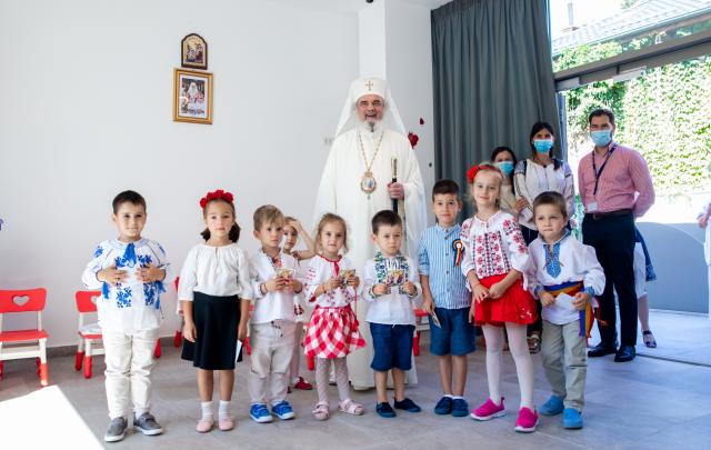 Părintele Patriarh Daniel: „Grădinița și familia formează împreună copilul când ființa lui este foarte flexibilă”