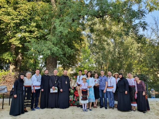 Arhiereii români din Germania au sfințit clopotele Aşezământului Bisericesc din München