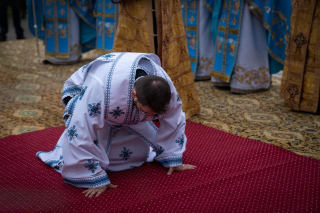 Hram la Vorona: „Faptele noastre pot să-L nască pe Hristos în inimile oamenilor sau pot să-L alunge”