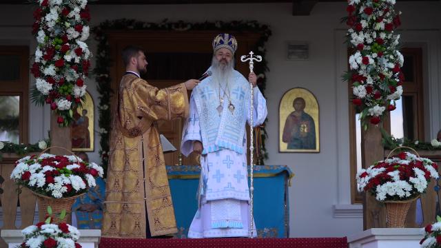 (Video) „Nu avem în cer și pe pământ un ajutor mai mare decât rugăciunile Maicii Domnului” – IPS Teofan