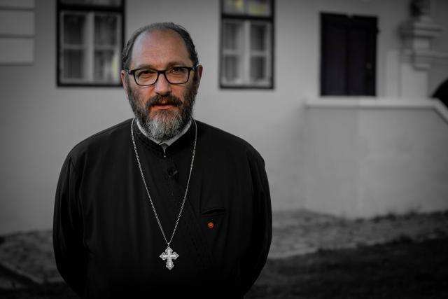 (Video) Părintele Constantin Necula: „Sfânta Parascheva este un foarte bun medicament pentru această perioadă”
