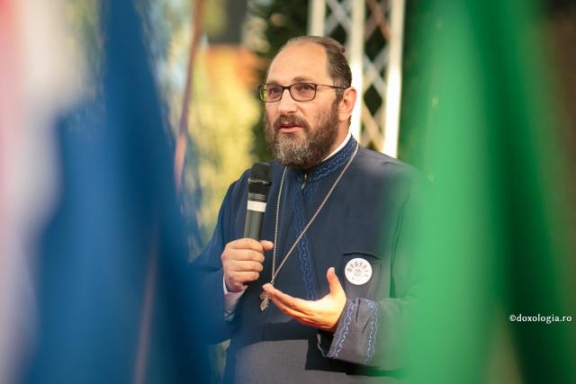 Părintele Constantin Necula: „Sfânta Parascheva este colega noastră de mântuire”