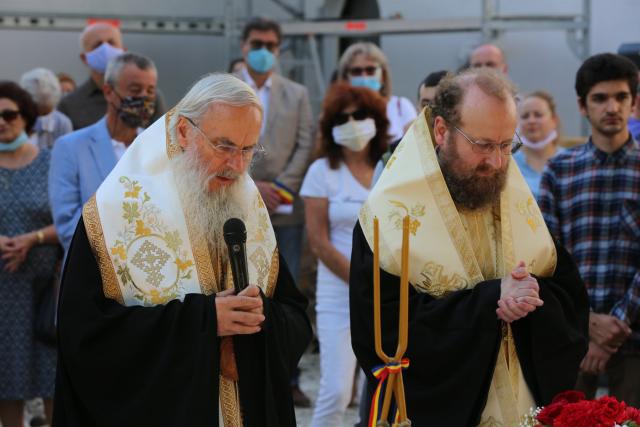 Arhiereii români din Germania au sfințit clopotele Aşezământului Bisericesc din München