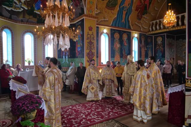 Parohia Chioselia Mare a cinstit-o pe Sfânta Parascheva