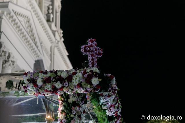 (Video) Ne bucurăm că Sfânta ne primește să îi aducem flori de ziua ei în fiecare an, de 17 ani
