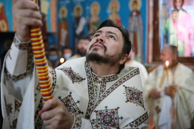 „Veșmântul liturgic” al bisericii din Recea, sfințit de PS Părinte Veniamin