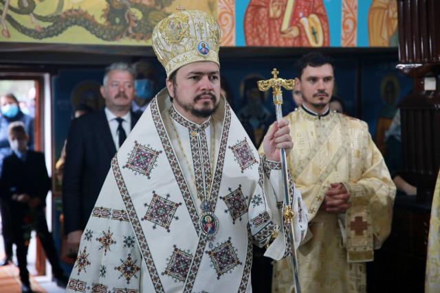 „Veșmântul liturgic” al bisericii din Recea, sfințit de PS Părinte Veniamin