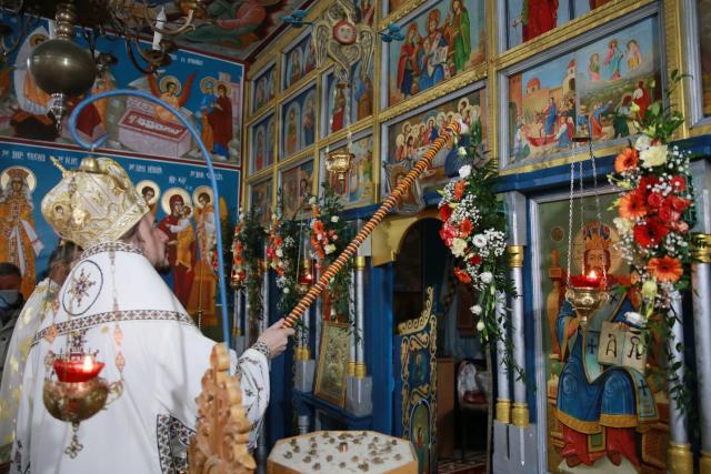 „Veșmântul liturgic” al bisericii din Recea, sfințit de PS Părinte Veniamin