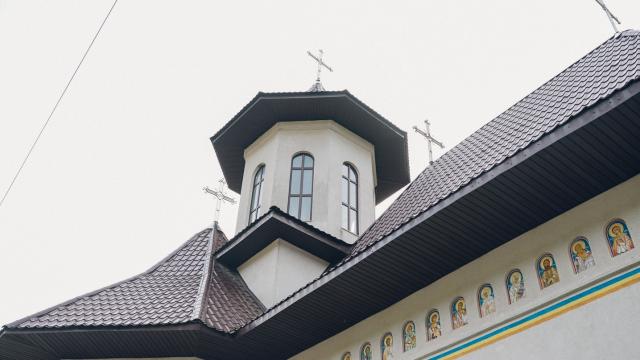 PS Părinte Andrei, Episcopul Covasnei și Harghitei, în Protopopiatul Piatra Neamț: a sfințit o casă socială și un centru social