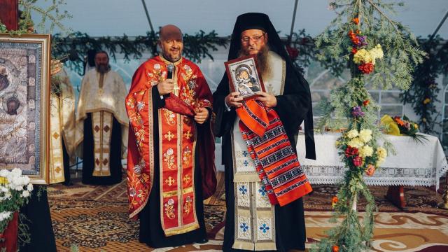PS Părinte Andrei, Episcopul Covasnei și Harghitei, în Protopopiatul Piatra Neamț: a sfințit o casă socială și un centru social