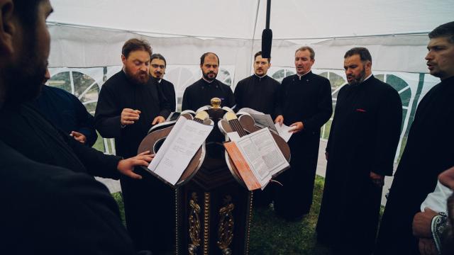 PS Părinte Andrei, Episcopul Covasnei și Harghitei, în Protopopiatul Piatra Neamț: a sfințit o casă socială și un centru social