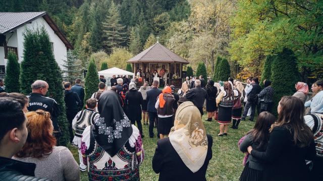 PS Părinte Andrei, Episcopul Covasnei și Harghitei, în Protopopiatul Piatra Neamț: a sfințit o casă socială și un centru social