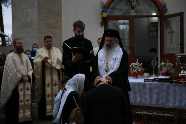 Vizite pastorale ale Mitropolitului Moldovei și Bucovinei: „Aceasta este chemarea Bisericii, anume să nu fim doborâți”