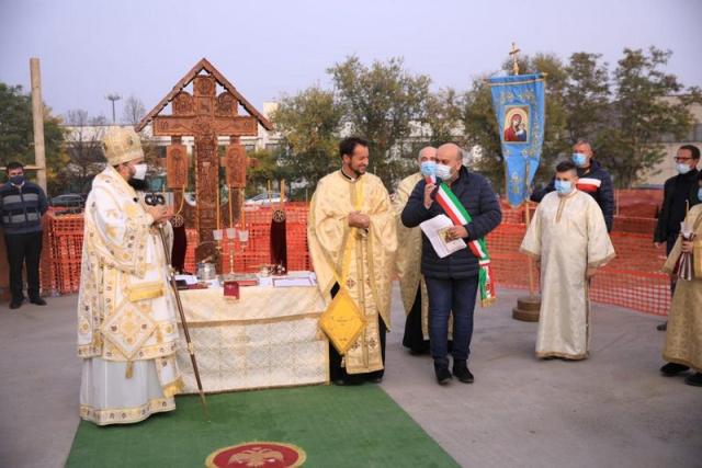 PS Atanasie de Bogdania a pus piatra de temelie a noii biserici a Parohiei „Sfântul Apostol și Evanghelist Luca” – Padova Nord (Limena)