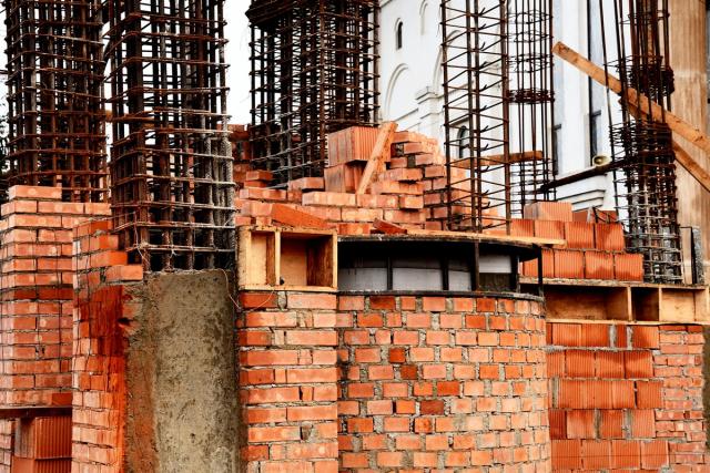 Stadiul lucrărilor la clopotnița Mănăstirii Hadâmbu