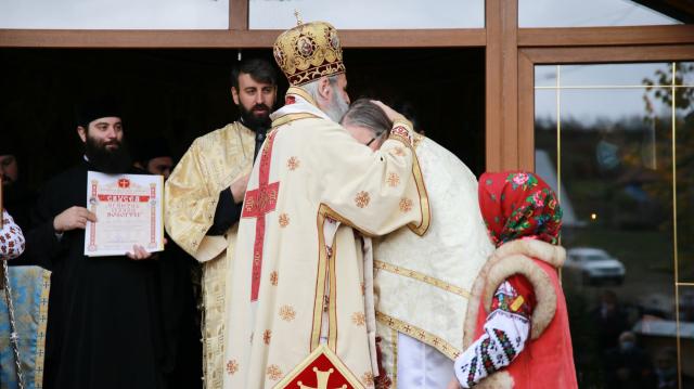IPS Mitropolit Teofan, la Osoi: „Cea mai mare bogăție în viața omului este credința în Hristos – Dumnezeu”