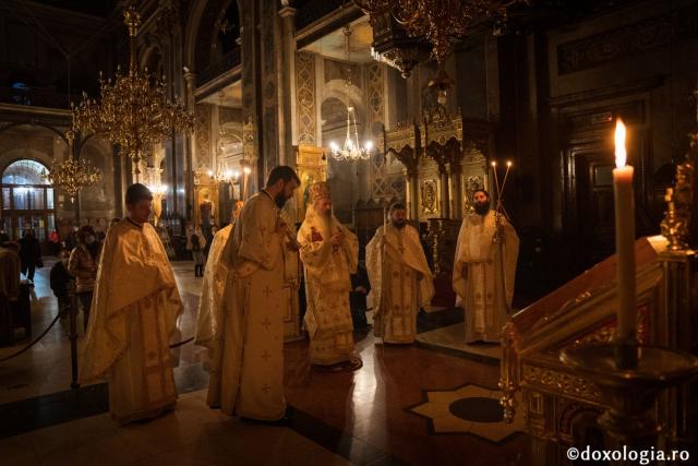 A început Postul Nașterii Domnului. Părintele Mitropolit a slujit la Catedrala Mitropolitană