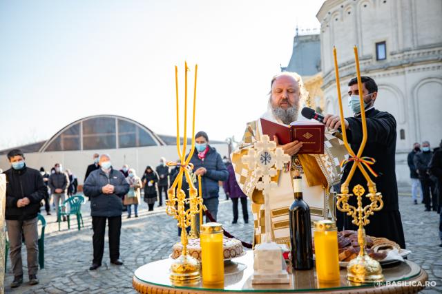 Parastas pentru Patriarhul Irineu: Îl pomenim în rândul marilor ierarhi care au slujit Biserica