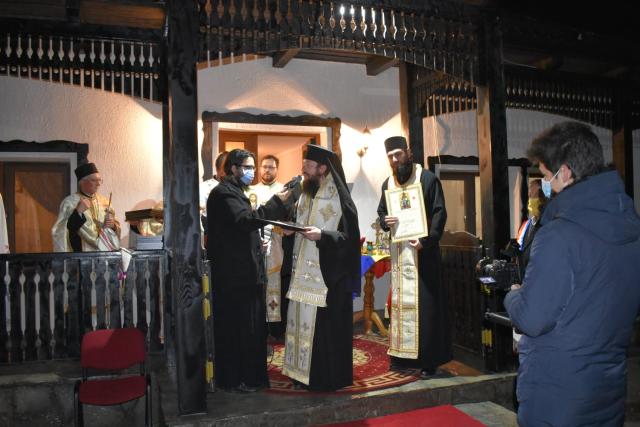 Sfințire de casă parohială la Crasnaleuca. PS Părinte Damaschin Dorneanul a săvârșit slujba