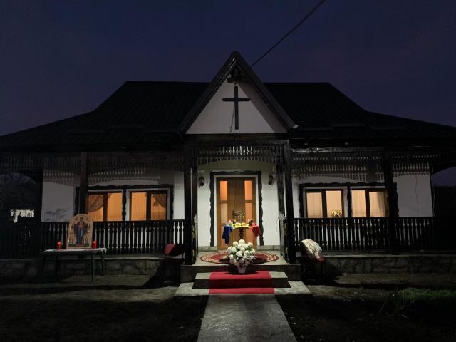 Sfințire de casă parohială la Crasnaleuca. PS Părinte Damaschin Dorneanul a săvârșit slujba