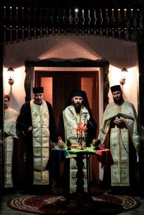 Sfințire de casă parohială la Crasnaleuca. PS Părinte Damaschin Dorneanul a săvârșit slujba