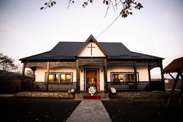 Sfințire de casă parohială la Crasnaleuca. PS Părinte Damaschin Dorneanul a săvârșit slujba