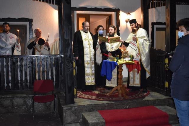 Sfințire de casă parohială la Crasnaleuca. PS Părinte Damaschin Dorneanul a săvârșit slujba