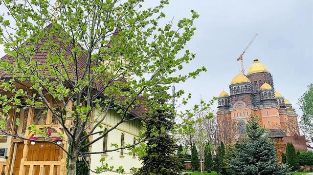 Doi ani de la sfințirea Catedralei Naționale | Moaștele Sfintei Ecaterina sunt aduse spre închinare la Paraclisul CMN