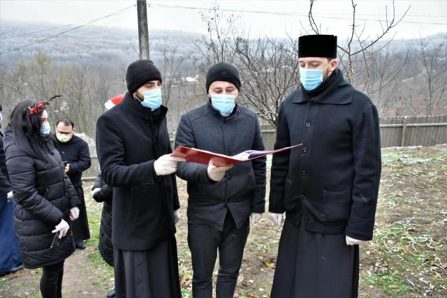 Caravana „Dar de Crăciun” din Episcopia Huşilor ajunge la 3000 de copii din judeţul Vaslui