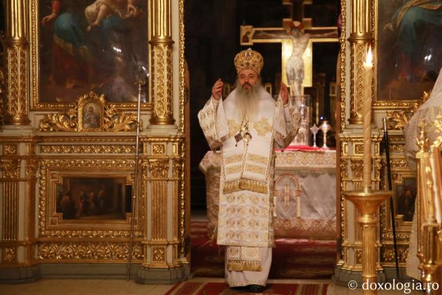 Duminica Sfinților Strămoși la Catedrala Mitropolitană din Iași. IPS Teofan: „Viața creștină este o viață a bucuriei”